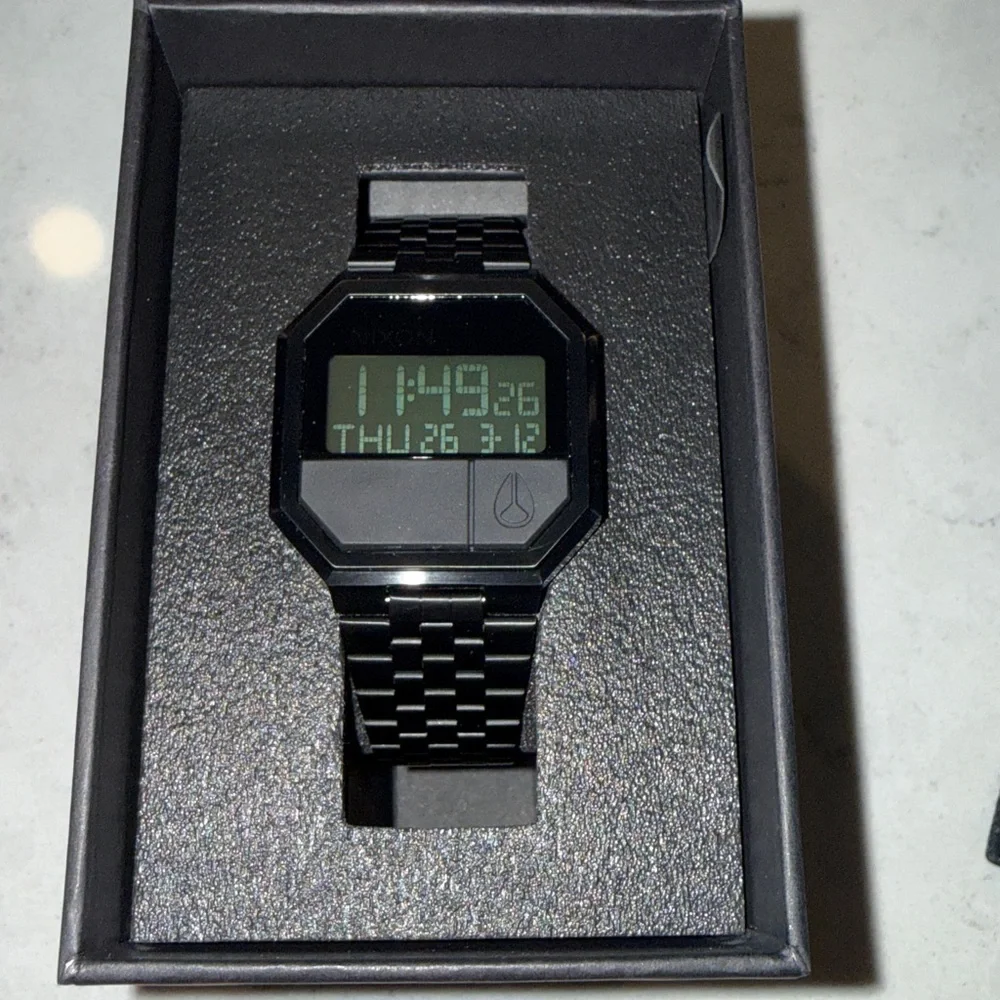 Nixon New in Box Re-Run watch in the 